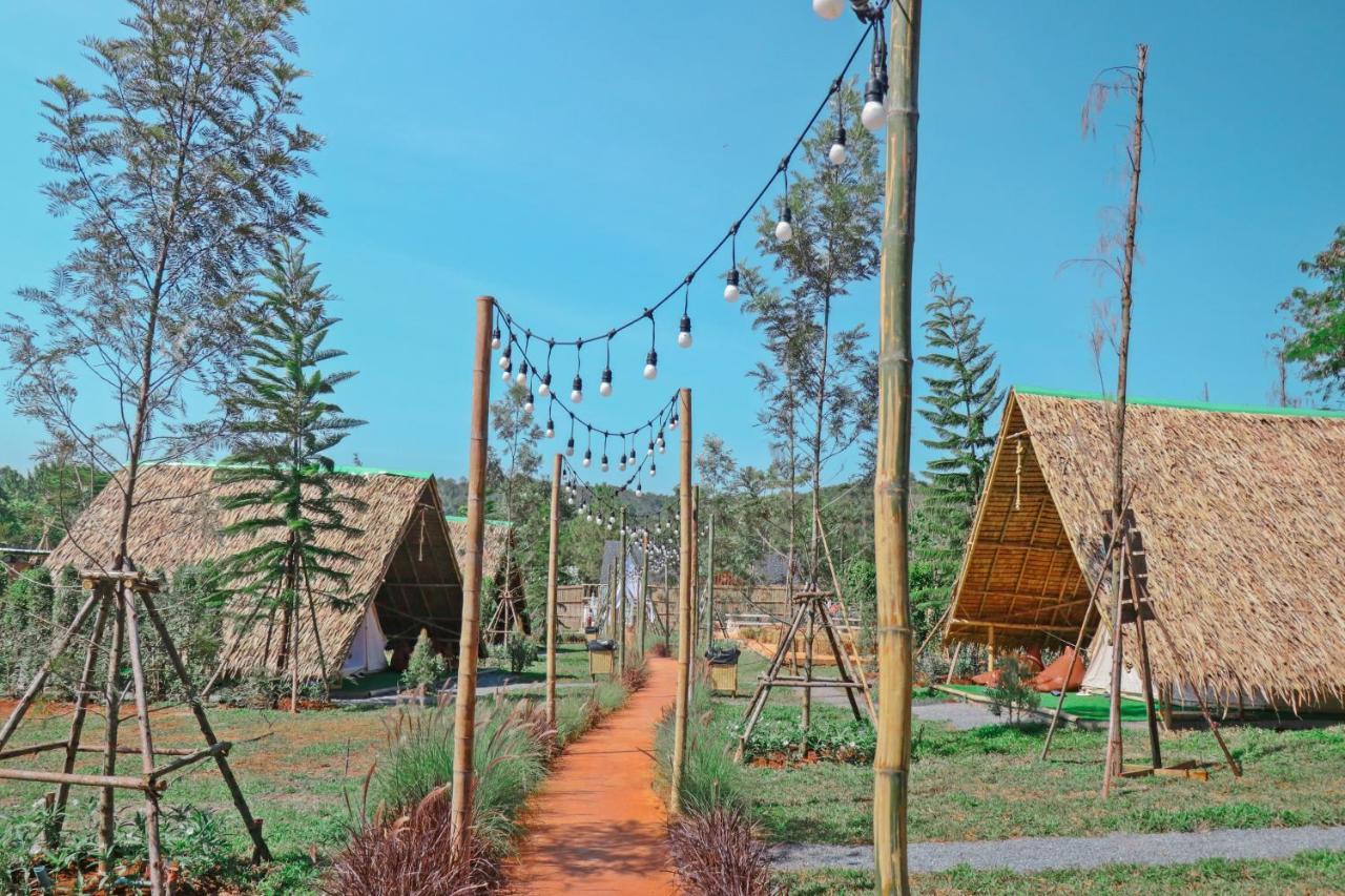 Yellowstone Camps Resort Khao Yai Pak Chong Exterior foto